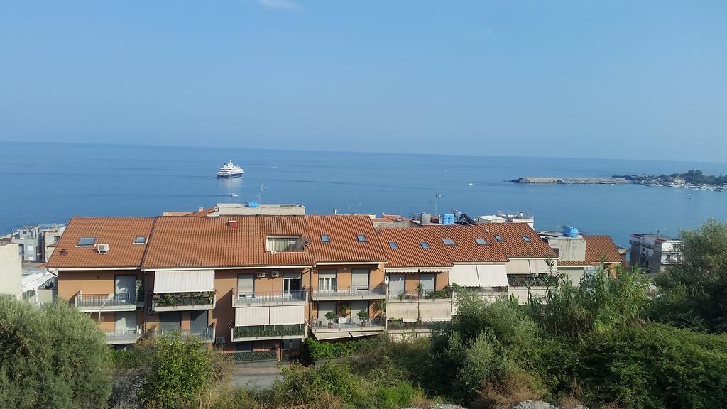 Baia Giardini Apartments Giardini Naxos Exterior foto